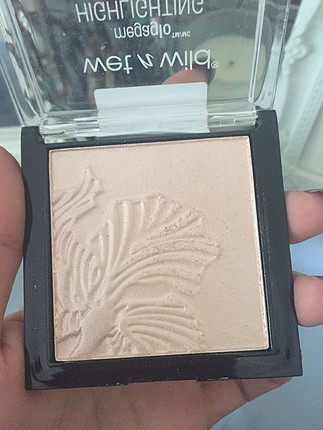 Wet n Wild Highlighter