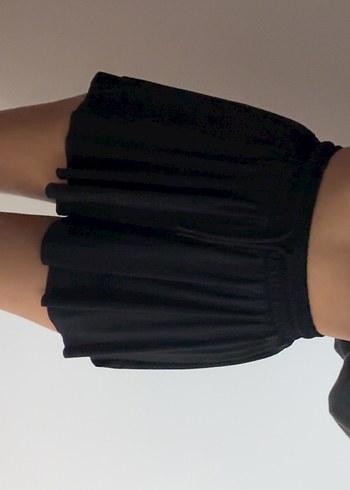 siyah renk etek gorunumlu sort etek - Görsel 4