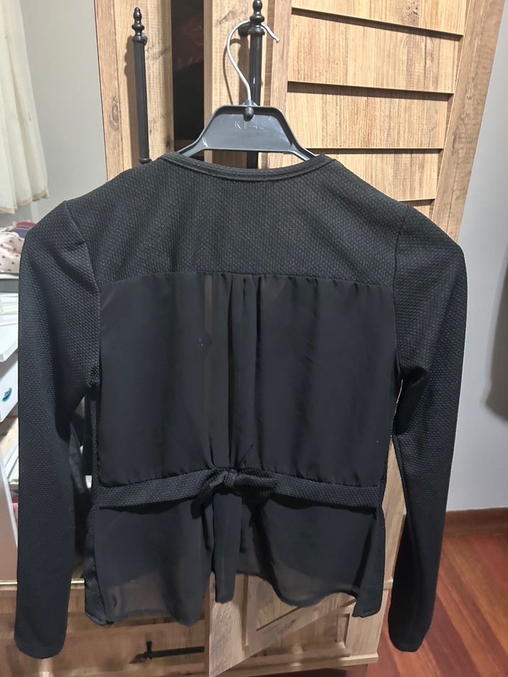 Düğmeli Siyah Kadın Hırka - Görsel 2