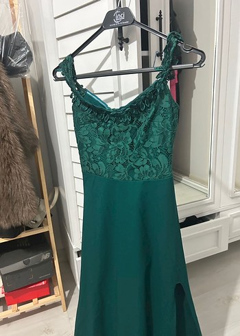 Koyu Yeşil İşlemeli Uzun Abiye Elbise - Görsel 3