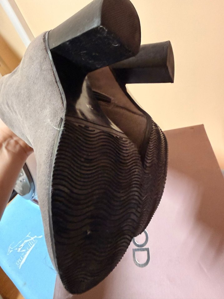 Gri Süet Dolgu Topuklu Kadın Bot - Görsel 5