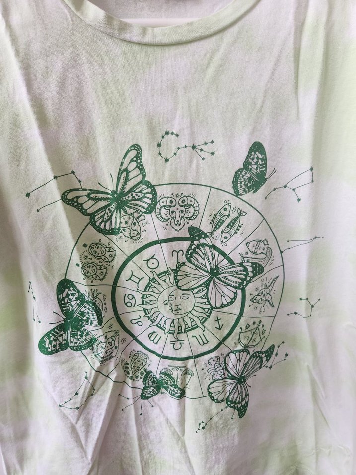 Kelebek Baskılı Yeşil Batik Kız Tişört - Görsel 3