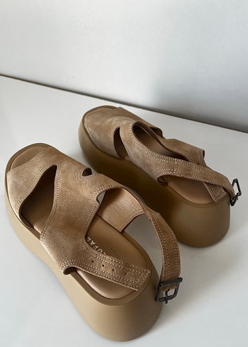 Bej Süet Kadın Dolgu Topuklu Sandalet - Görsel 2