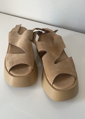 Bej Süet Kadın Dolgu Topuklu Sandalet - Görsel 3