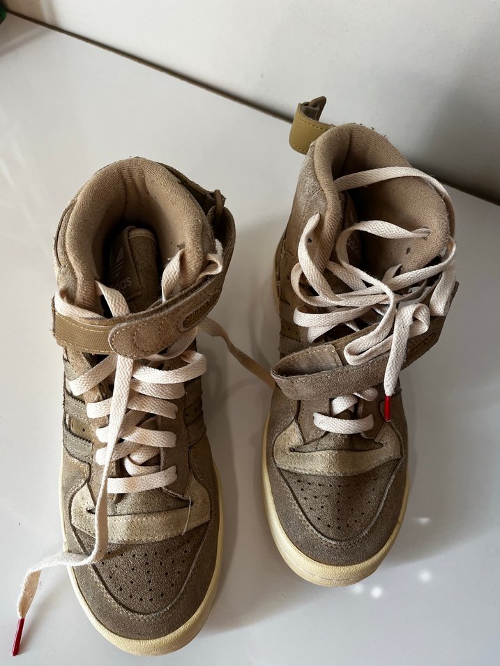 Adidas Bej Süet Bağcıklı Kadın Spor Ayakkabı - Görsel 4