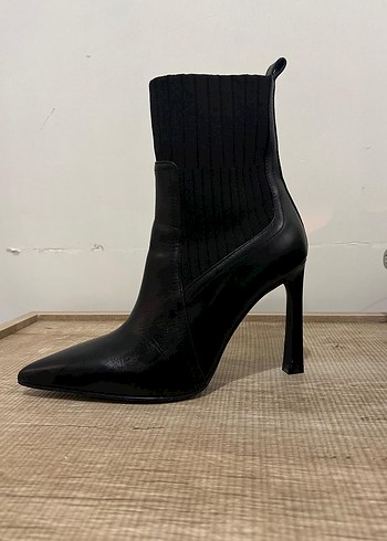 Network Siyah Deri Stiletto Topuklu Kadın Bot - Görsel 3