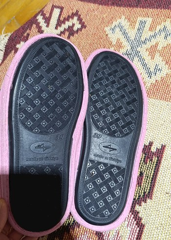 Düğmeli Pembe Kız Çocuk Ev Terliği - Görsel 3