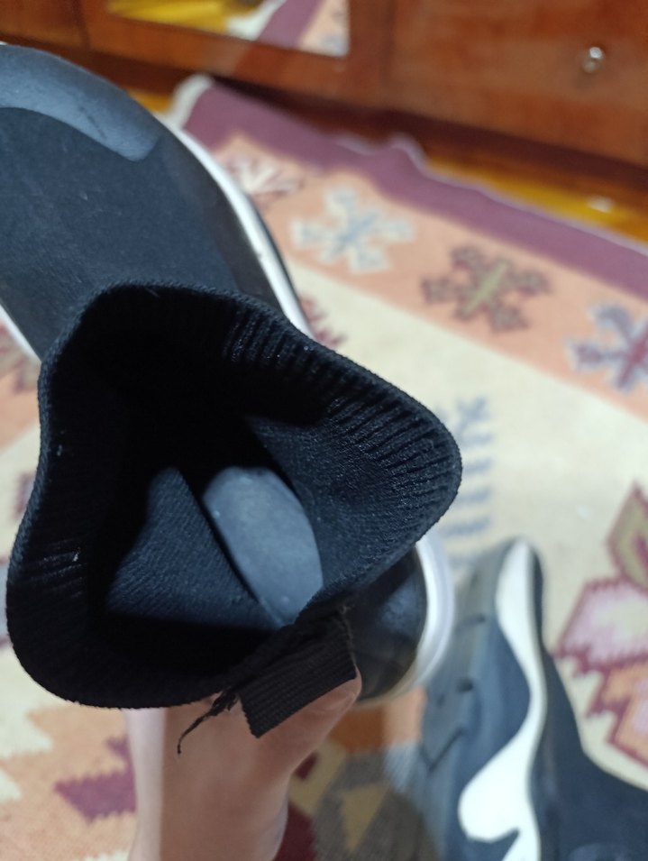 Yılan Desenli Siyah Kadın Dolgu Topuklu Spor Ayakkabı - Görsel 4