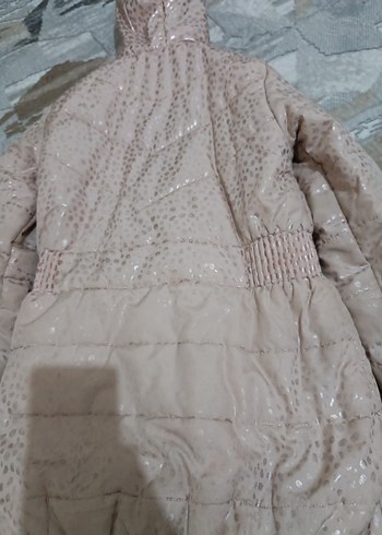 Bej Parlak Yılan Desenli Kadın Uzun Ceket - Görsel 4