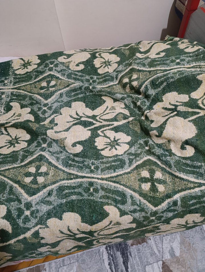 Desenli Koyu Yeşil Battaniye - Görsel 2