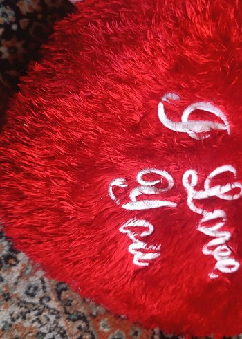 Kırmızı Nakışlı Kalp Şekilli Çocuk Yastığı - Görsel 2