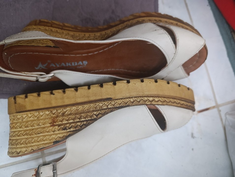 Bej Kadın Dolgu Topuklu Sandalet - Görsel 3