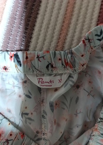 Çiçek Desenli Pamuk Mini Şort - Görsel 2