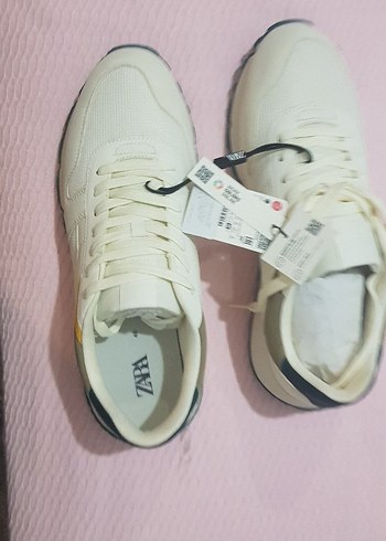 Beyaz Erkek Spor Ayakkabı - Zara 46 Beden - Görsel 2