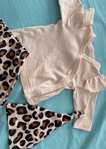 Leopar Desenli Bebek Kız Takımı 0-3 ay - Görsel 2