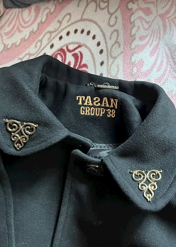 Siyah Kemerli Kadın Kaban - Görsel 2