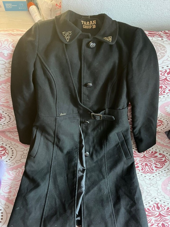 Siyah Kemerli Kadın Kaban - Görsel 3