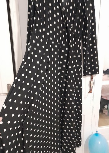 Siyah Puantiyeli Uzun V Yaka Elbise - Görsel 2