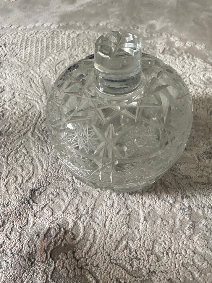 Gri Beyaz Kesme Cam Vazo - Görsel 4