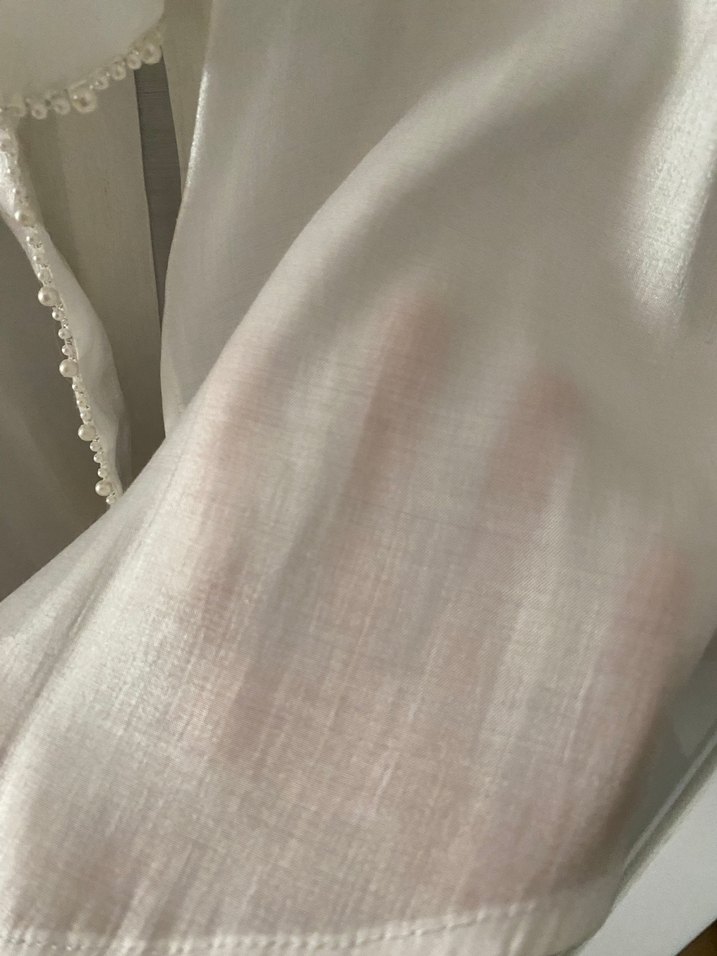 Kübra Osmanoğlu Düğmeli Beyaz Saten Kadın Gömlek - Görsel 3