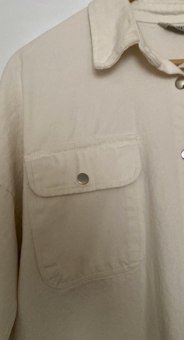 Bej Düğmeli Uzun Kollu Keten Gömlek - Görsel 2