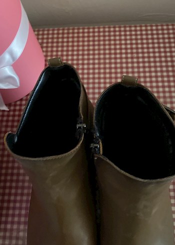 Kahverengi Tokalı Kadın Bot - Görsel 5