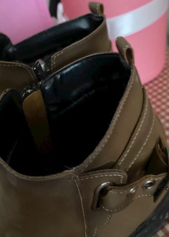 Kahverengi Tokalı Kadın Bot - Görsel 6