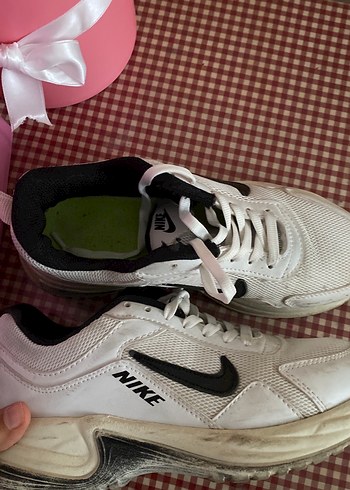 Beyaz Nike Kadın Günlük Spor Ayakkabı - Görsel 3