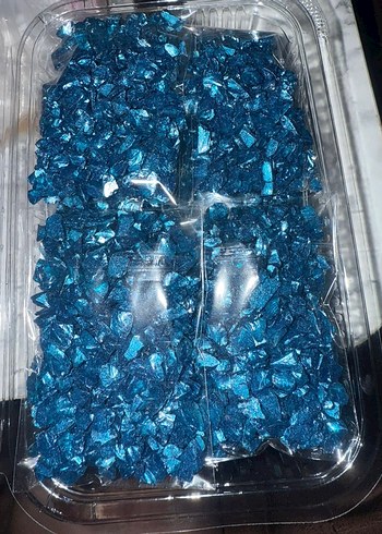 Epoksi Cam kırıkları 2-4 mm 100 gram tek renk fiyatıdır - Görsel 2