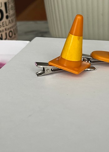 Sarı Trafik Konisi ve Işıklı Toka Seti - Görsel 2