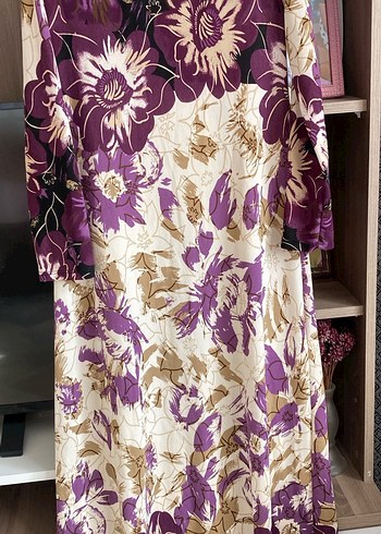 Uzun Mor Çiçekli Bohem Elbise - Görsel 2