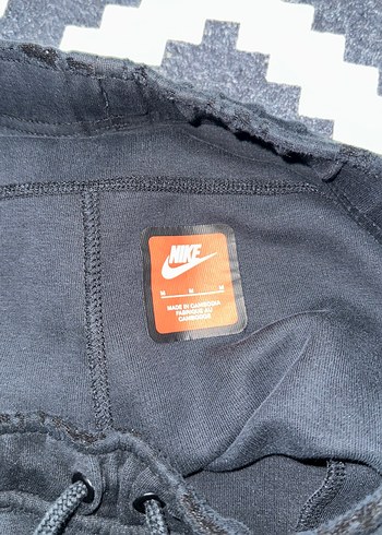 Nike Siyah Fermuarlı Cep Detaylı Eşofman Altı - Görsel 3