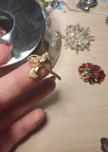 Altın Renkli Yusufçuk Şekilli Kolye Ucu Charm - Görsel 3