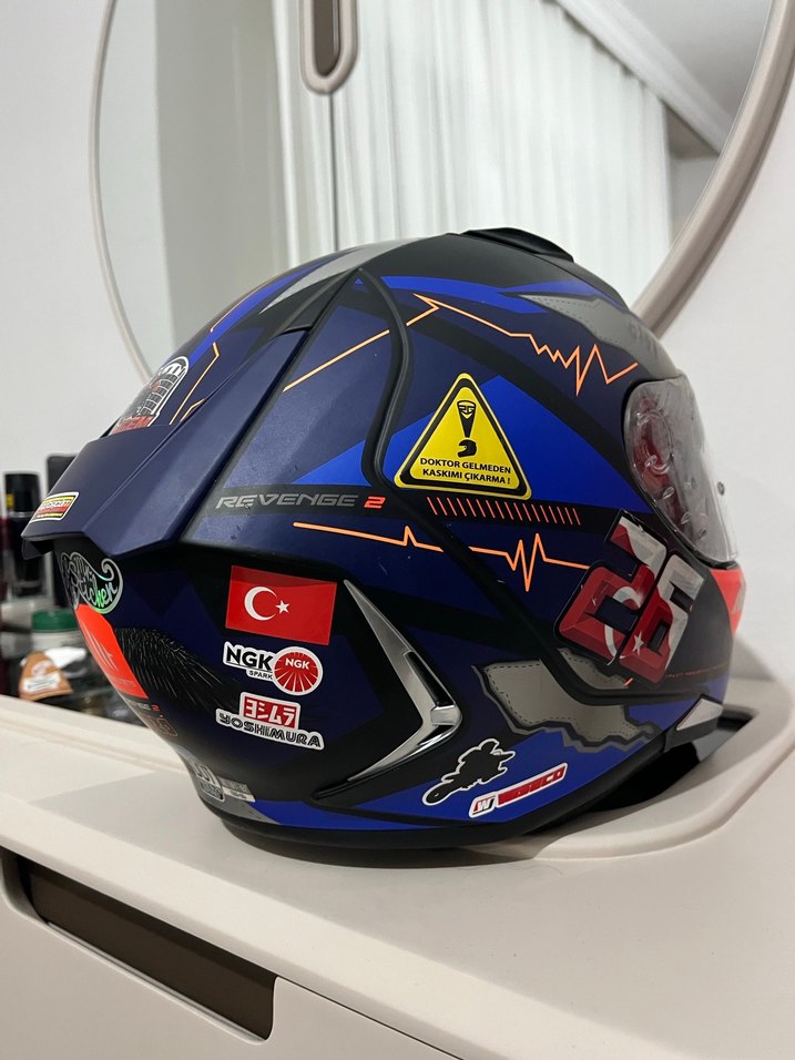 Mt helmets revenge 2 kask - Görsel 3