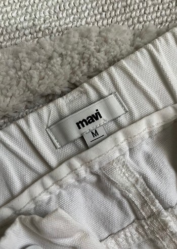 Mavi Marka Beyaz Pilili Rahat Pantolon - Görsel 2