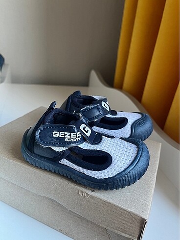 Gezer Bebek sandaleti