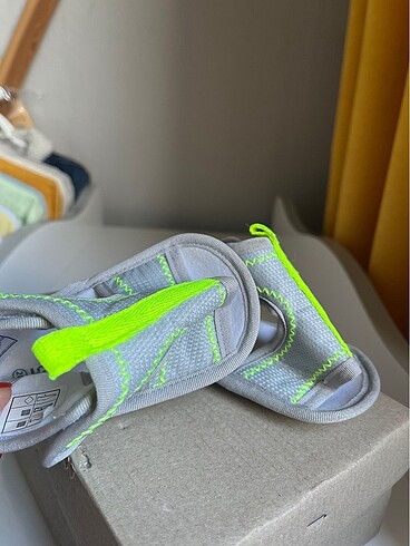 LC Waikiki Bebek sandaleti