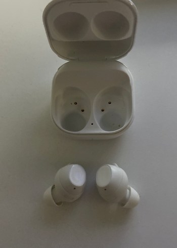 Samsung Galaxy Buds FE Beyaz Kulaklık Teklife Açıktır ürün - Görsel 3