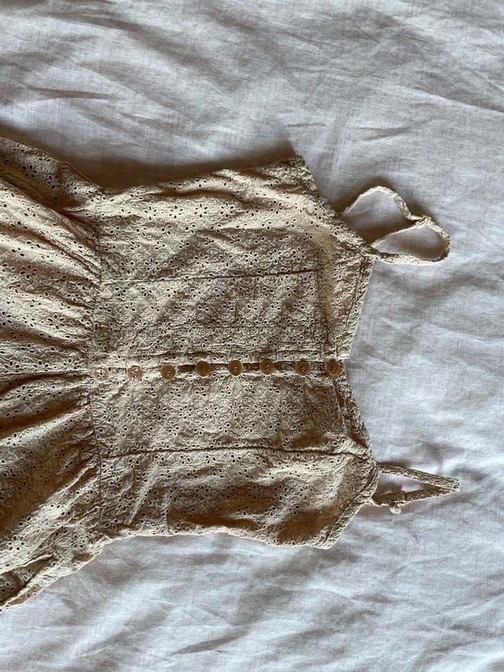 Düğmeli V Yakalı Keten Mini Tulum - Görsel 3