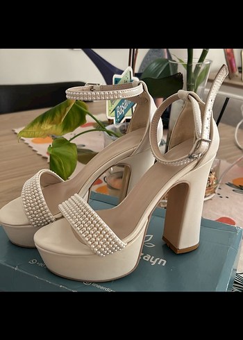 İnci Detaylı Beyaz Platform Abiye Ayakkabı - Görsel 5