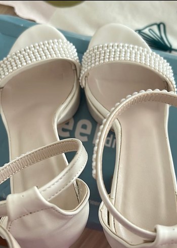 İnci Detaylı Beyaz Platform Abiye Ayakkabı - Görsel 3