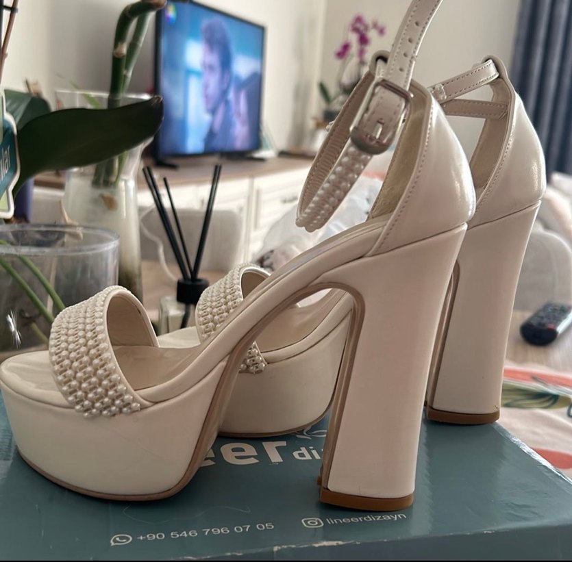 İnci Detaylı Beyaz Platform Abiye Ayakkabı - Görsel 2