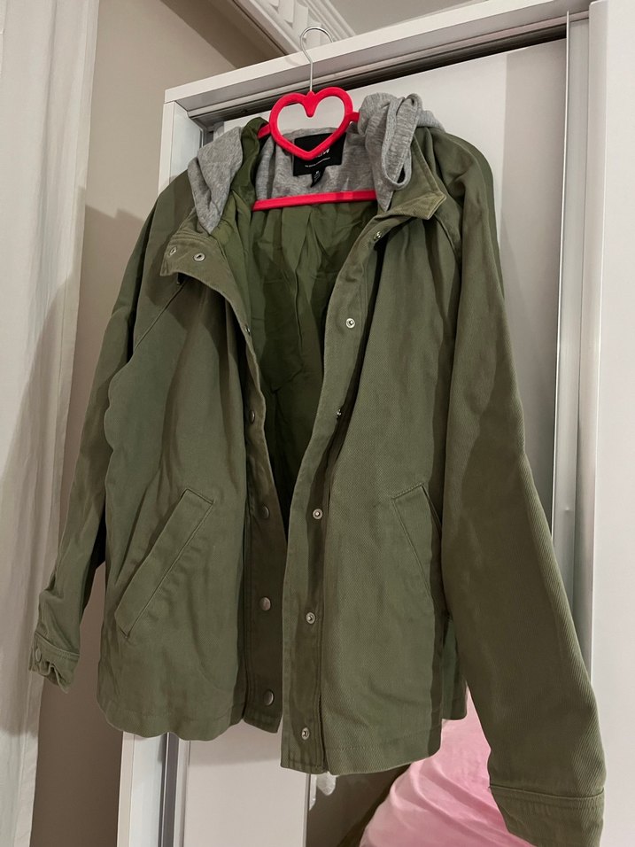 Yeşil Kapüşonlu Kadın Ceket - Görsel 4