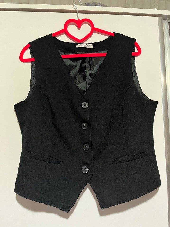 Siyah Düğmeli Kadın Yelek - Görsel 2