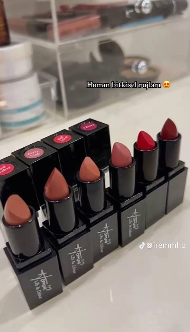 Homm Bitkisel Kırmızı Parlak Ruj - Görsel 2