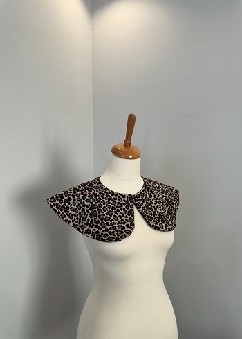 Düğmeli Leopar Desenli Bohem Yaka - Görsel 4