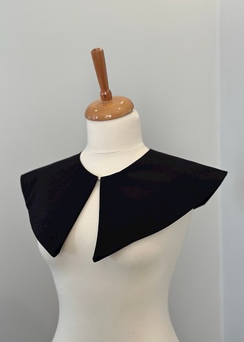 Kızlar için Siyah Dökümlü Yakalı Bolero - Görsel 2