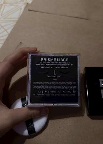 Givenchy Beyaz Pudra - Görsel 2