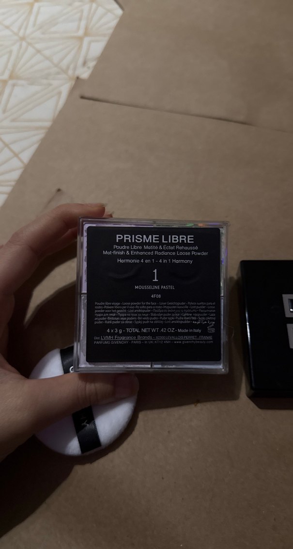 Givenchy Beyaz Pudra - Görsel 2