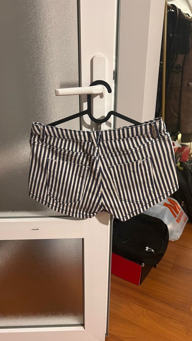 Çizgili Beyaz Mini Kot Şort - Görsel 2